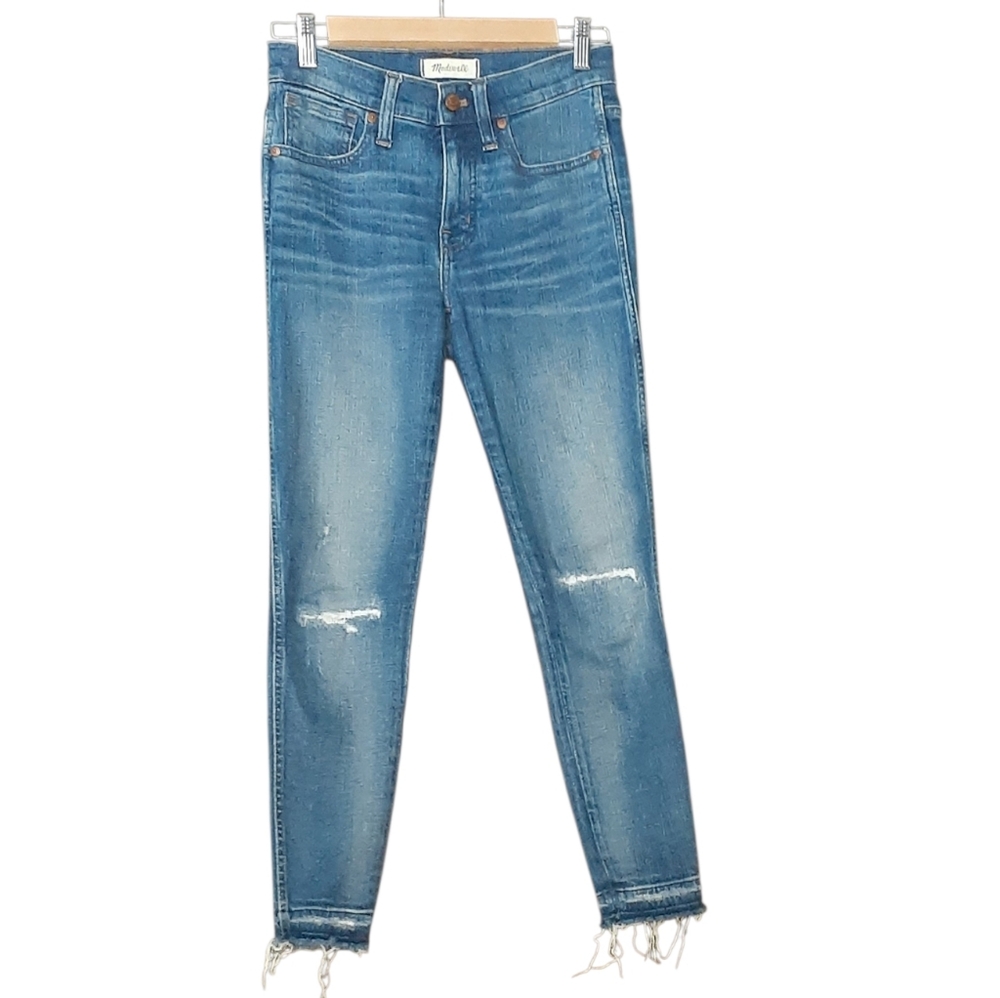 Madewell Skinny Jeans. Size 26p. Very Good Condition. Distressed. Blue.